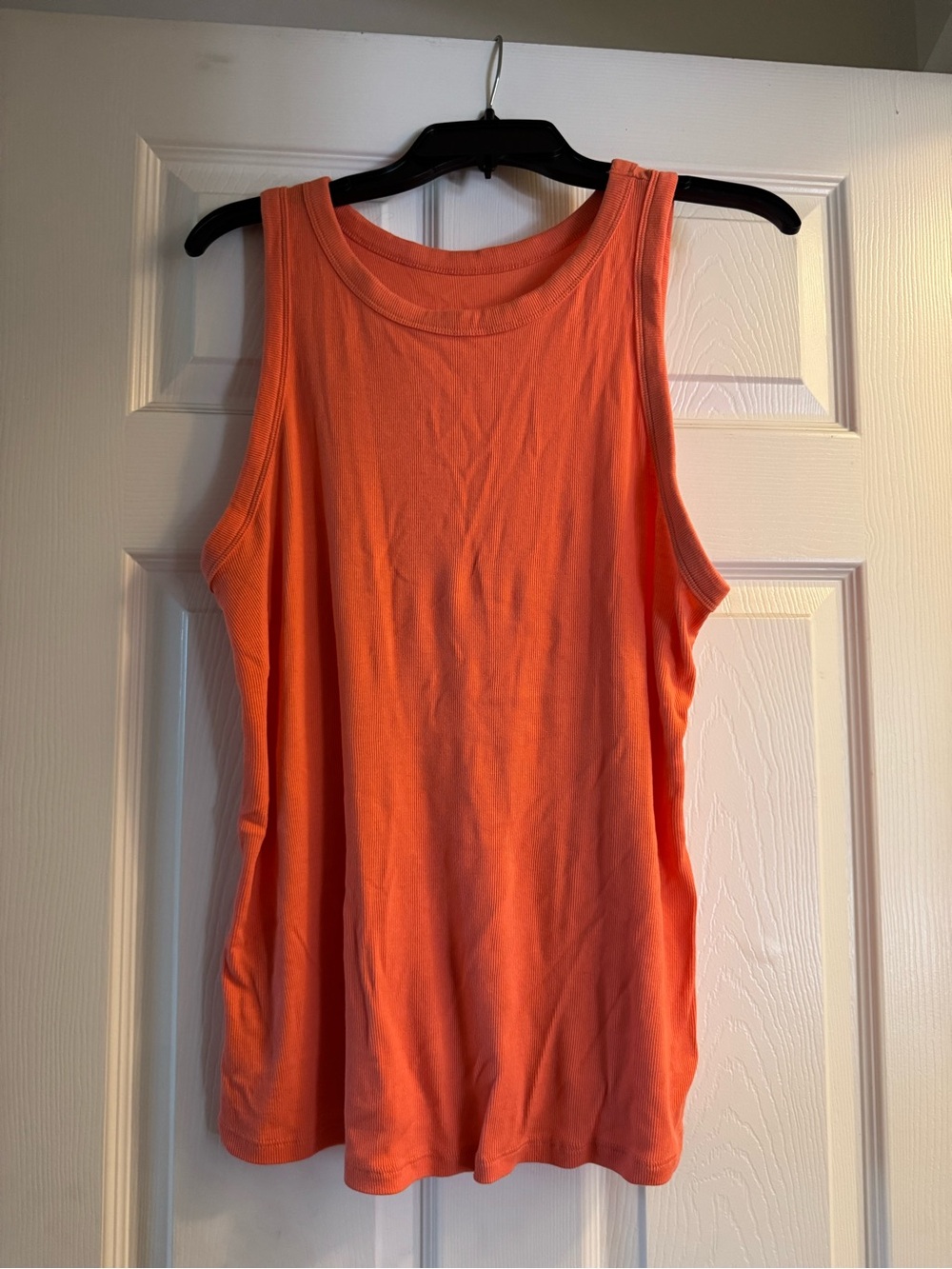 Women's peach/orange Sleeveless Tank Top